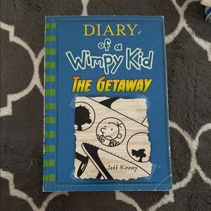 Diary of a Wimpy Kid: The Getaway - Soft cover 12th book in series